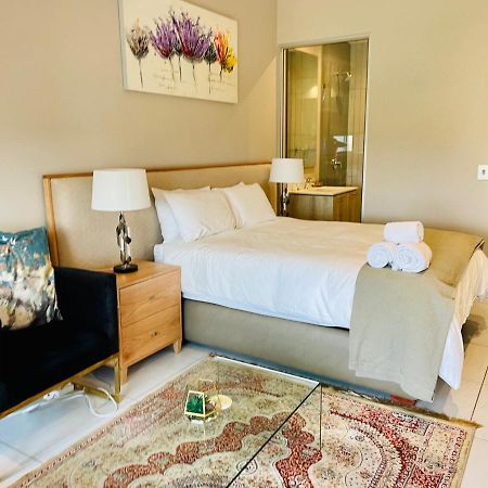 Menlyn Maine Trilogy Hotel Pretoria Ngoại thất bức ảnh