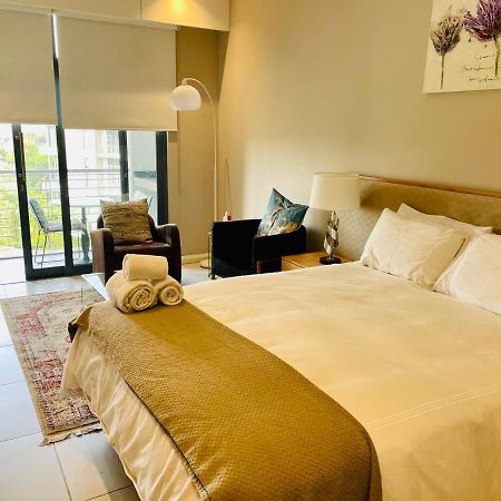 Menlyn Maine Trilogy Hotel Pretoria Ngoại thất bức ảnh