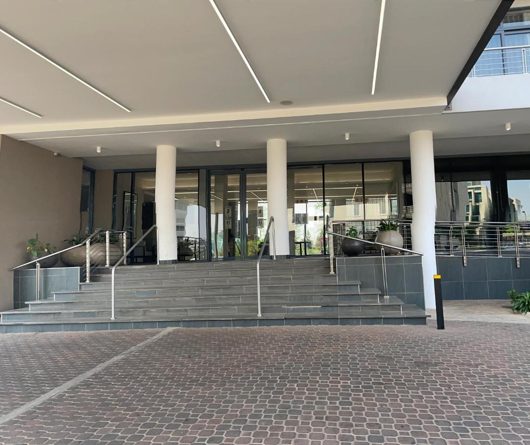 Menlyn Maine Trilogy Hotel Pretoria Ngoại thất bức ảnh