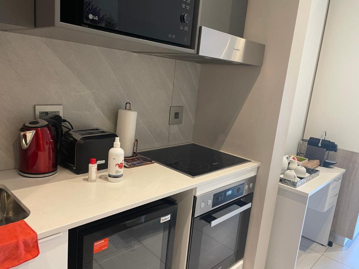 Menlyn Maine Trilogy Hotel Pretoria Ngoại thất bức ảnh