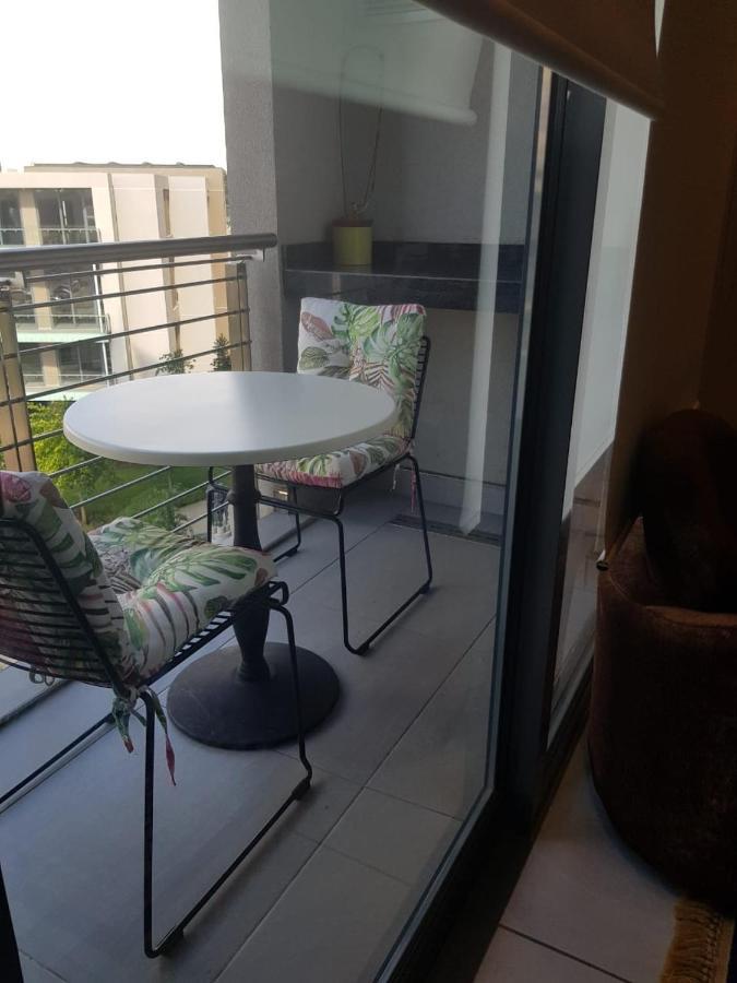 Menlyn Maine Trilogy Hotel Pretoria Ngoại thất bức ảnh