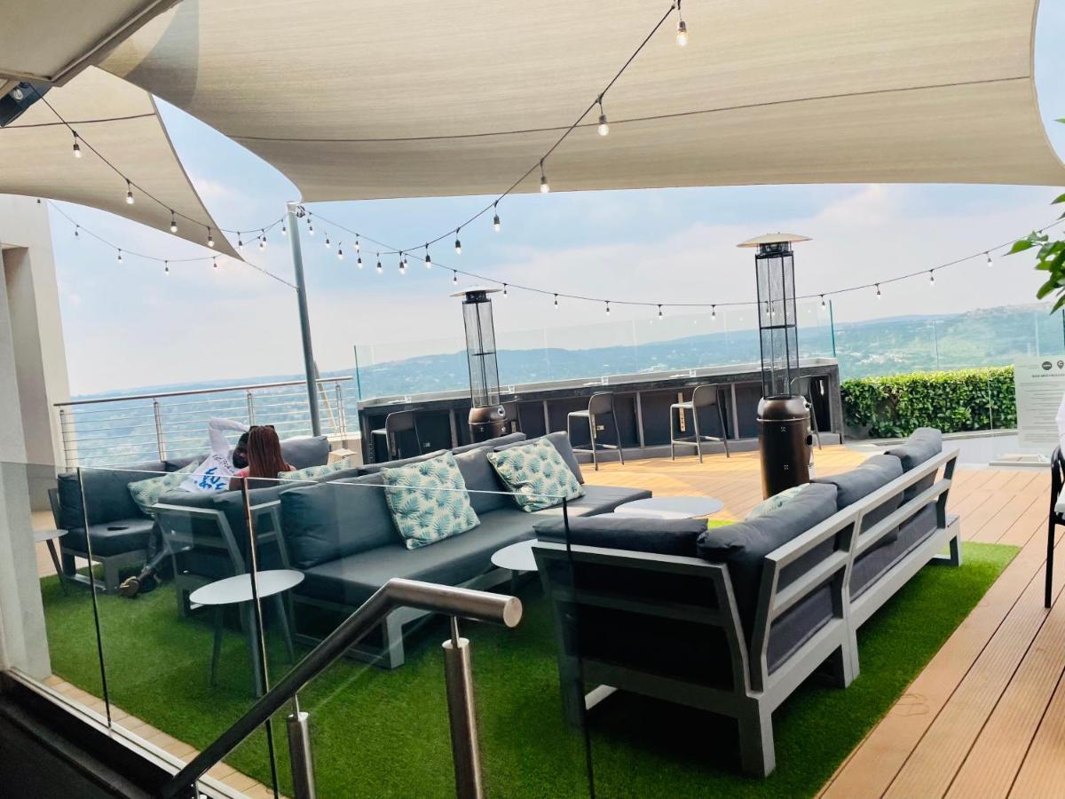 Menlyn Maine Trilogy Hotel Pretoria Ngoại thất bức ảnh