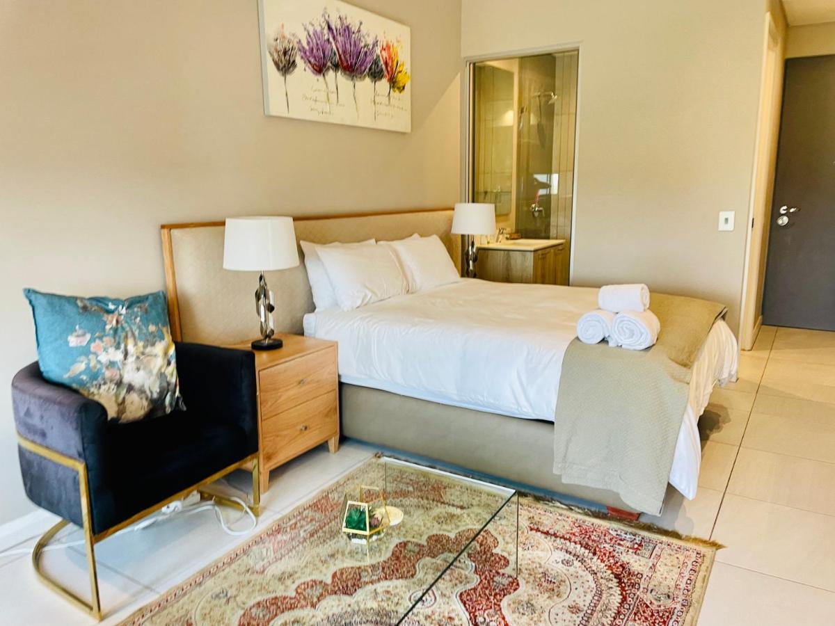 Menlyn Maine Trilogy Hotel Pretoria Ngoại thất bức ảnh